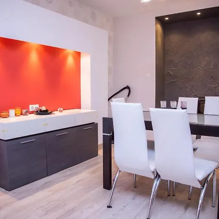 アパート 2Bd Apartment In The Centre Of Burgas ブルガス