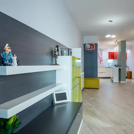 2Bd Apartment In The Centre Of Burgas アパート