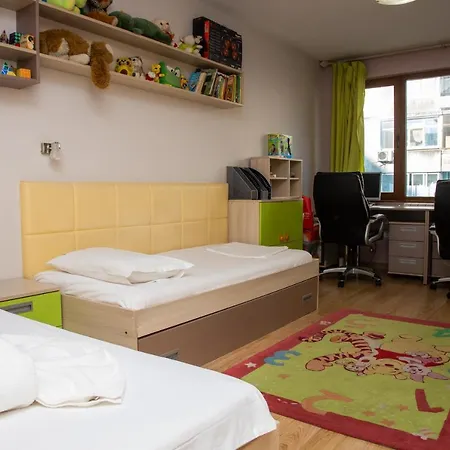 2Bd Apartment In The Centre Of Burgas アパート